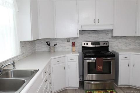 525 E Main St, Albemarle, NC 28001 photo 15