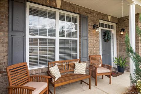 10825 Clark St, Davidson, NC 28036 photo 2