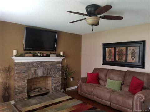 402 E 25th St, Kannapolis, NC 28083 photo 3