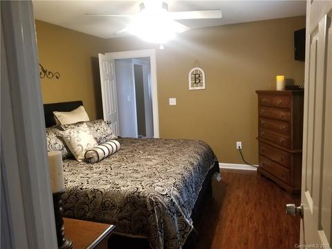 402 E 25th St, Kannapolis, NC 28083 photo 8