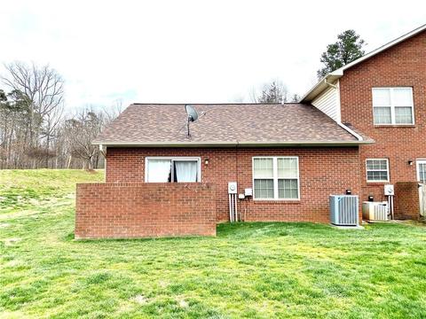 102 NE Brandywine Dr NE #Y6, Conover, NC 28613 photo 3