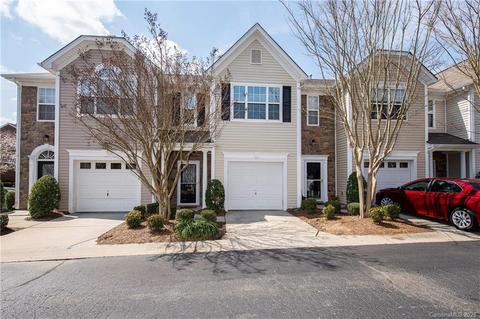 1910 Travertine Ln, Fort Mill, SC 29708 photo 1