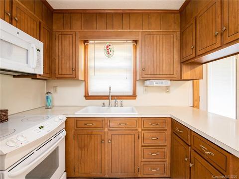 2402 Honeycutt Simpson Rd, Monroe, NC 28110 photo 10