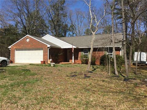 2304 Waverly Dr, Monroe, NC 28112 photo 1