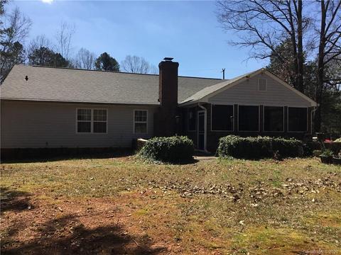 2304 Waverly Dr, Monroe, NC 28112 photo 2