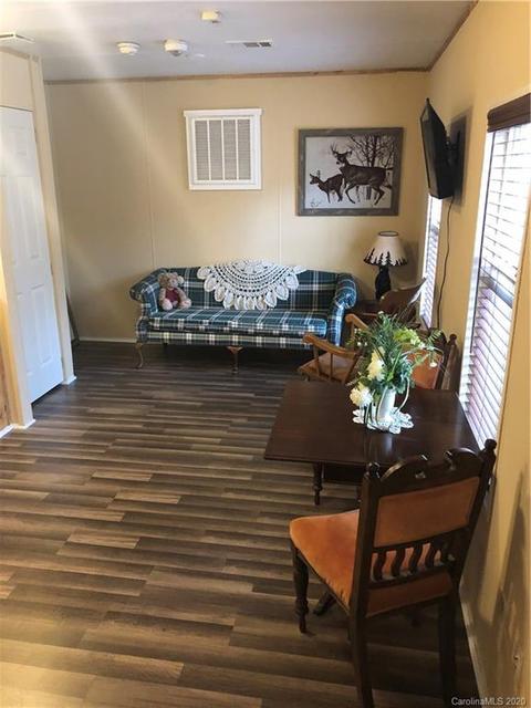 125 Traders Loop, Maggie Valley, NC 28751 photo 4