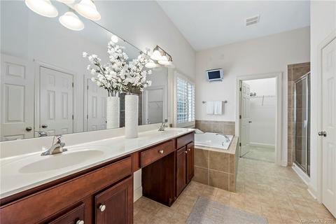 527 Fourth Baxter Xing, Fort Mill, SC 29708 photo 16