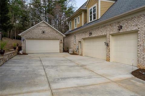 6243 Fox Chase Dr, Davidson, NC 28036 photo 21