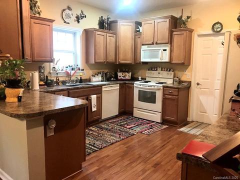 139 Calm Breeze Cv, Sylva, NC 28779 photo 6