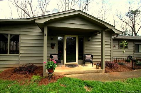 47 Broadway Ext, Tryon, NC 28782 photo 2