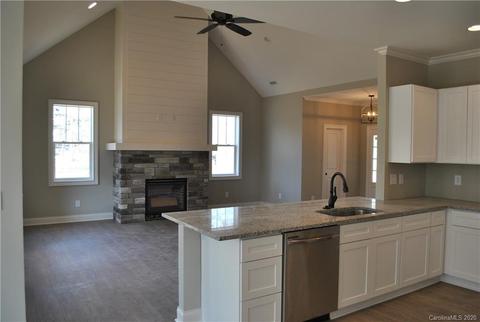 1003 Kendrick Rd, Clover, SC 29710 photo 4
