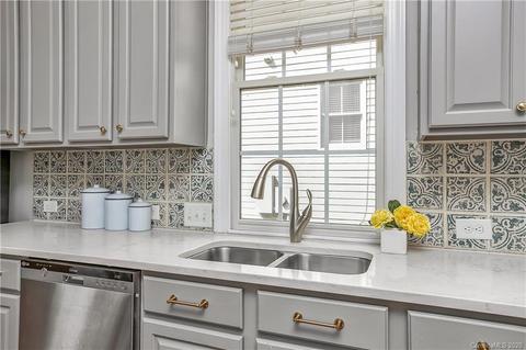 647 Bracket St, Fort Mill, SC 29708 photo 6