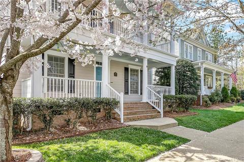 647 Bracket St, Fort Mill, SC 29708 photo 2