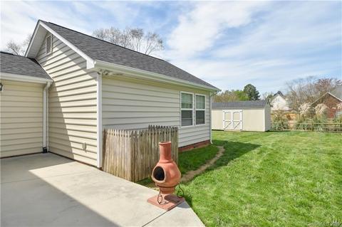 2203 Windy Hill Ln, Monroe, NC 28110 photo 3