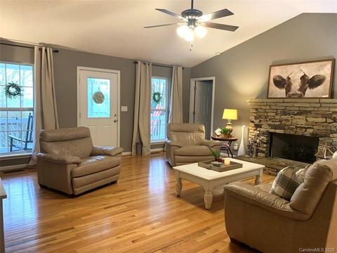 150 Mule Pen Rd, Sylva, NC 28779 photo 3