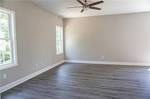 978 Maple Glen Dr, Conover, NC 28613 photo 9