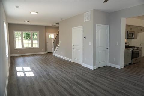 978 Maple Glen Dr, Conover, NC 28613 photo 7