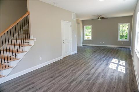 978 Maple Glen Dr, Conover, NC 28613 photo 6