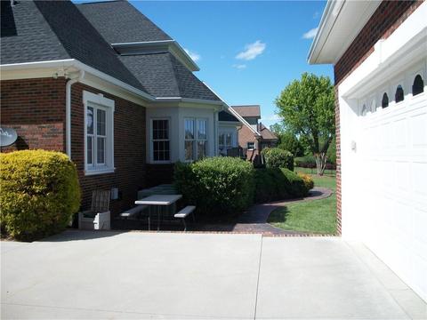 3620 Bermuda Dr, Conover, NC 28613 photo 3