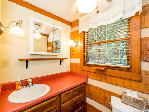 460 Fairview Forest Dr, Fairview, NC 28730 photo 21