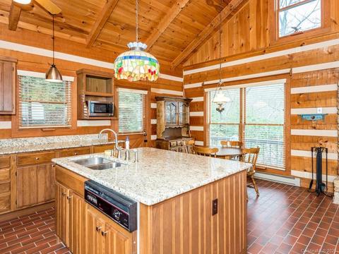 460 Fairview Forest Dr, Fairview, NC 28730 photo 17