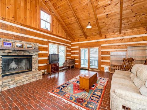 460 Fairview Forest Dr, Fairview, NC 28730 photo 11
