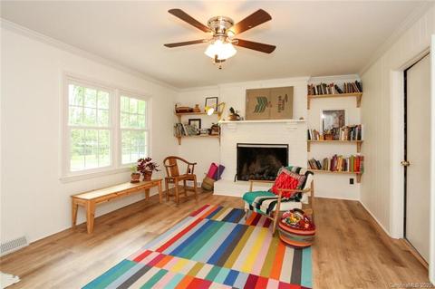 9800 Windrift Rd, Charlotte, NC 28215 photo 6