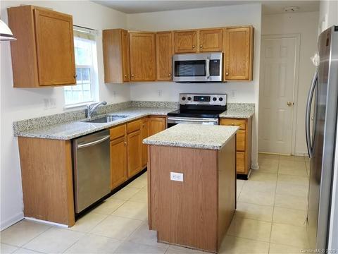 1501 Summit Ridge Ln, Kannapolis, NC 28083 photo 2
