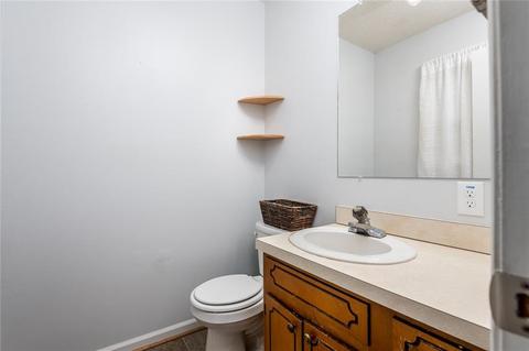 2431 Side Ln, Conover, NC 28613 photo 9