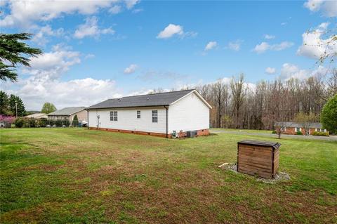 2431 Side Ln, Conover, NC 28613 photo 13