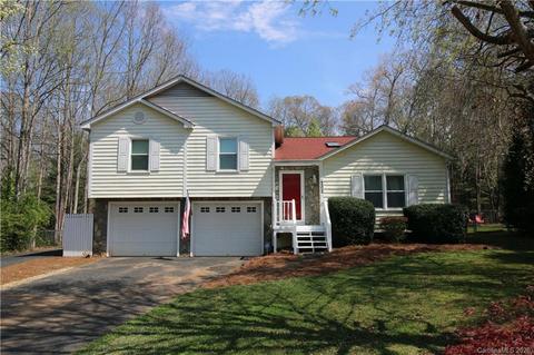 202 Sequoyah Cir, Morganton, NC 28655 photo 1