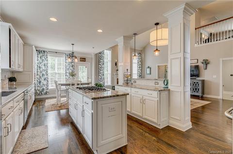 2302 Pine Run, Tega Cay, SC 29708 photo 17