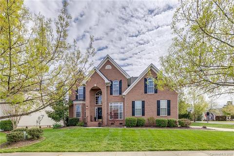 2302 Pine Run, Tega Cay, SC 29708 photo 2