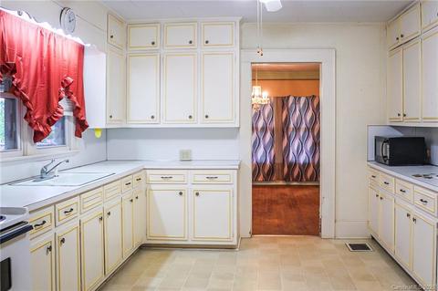 314 Main St, Morganton, NC 28655 photo 5
