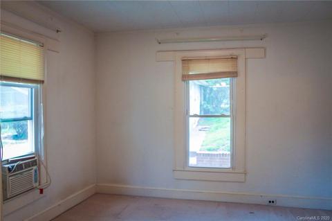 314 Main St, Morganton, NC 28655 photo 8