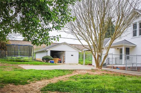 314 Main St, Morganton, NC 28655 photo 2