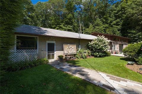 255 Cabin Rd, Spruce Pine, NC 28777 photo 3
