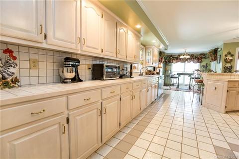 177 Mariners Point Ln, Hickory, NC 28601 photo 8