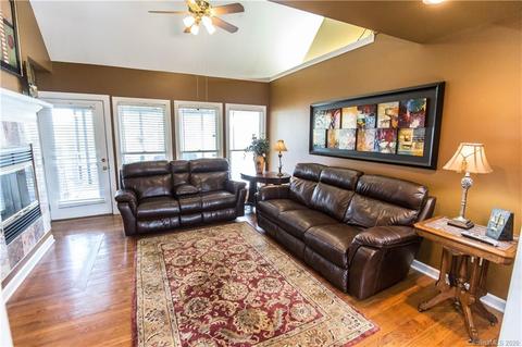 177 Mariners Point Ln, Hickory, NC 28601 photo 13