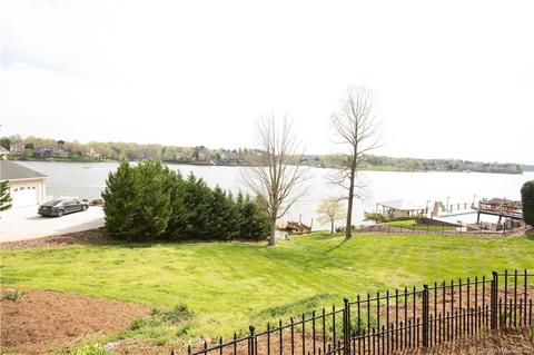 177 Mariners Point Ln, Hickory, NC 28601 photo 38