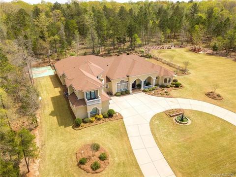 1662 Greyfox Estates Rd, Lancaster, SC 29720 photo 2