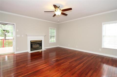 8133 Forest Shadow Cir, Cornelius, NC 28031 photo 11