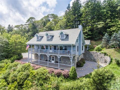 4330 Greenspire Dr, Sylva, NC 28779 photo 1