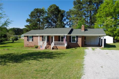 4141 Buford Cir, Lancaster, SC 29720 photo 2