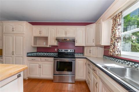 60 Bickford Ave, Tryon, NC 28782 photo 6