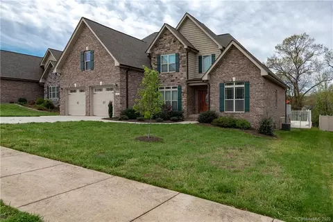 3793 9th Street Ne Dr NE, Hickory, NC 28601 photo 1