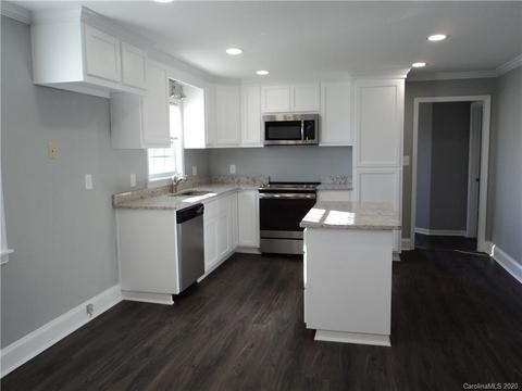 8955 E Franklin St, Mount Pleasant, NC 28124 photo 1