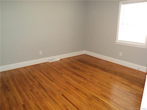 8955 E Franklin St, Mount Pleasant, NC 28124 photo 9