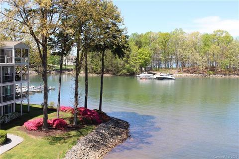 20357 Harborgate Ct #209, Cornelius, NC 28031 photo 2