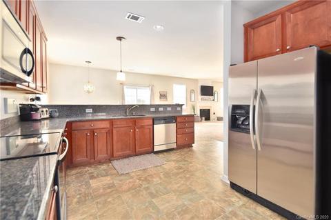 3347 Streamside Dr, Davidson, NC 28036 photo 4